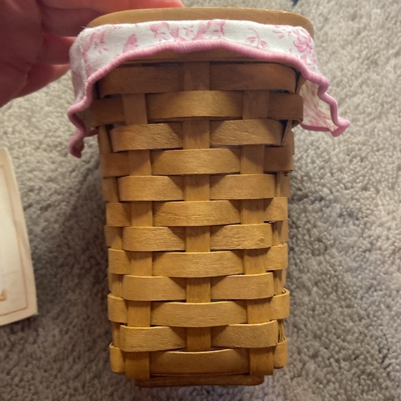 Longaberger Horizon of Hope 2004 Basket, Lid and Liner Included - Picture 7 of 12